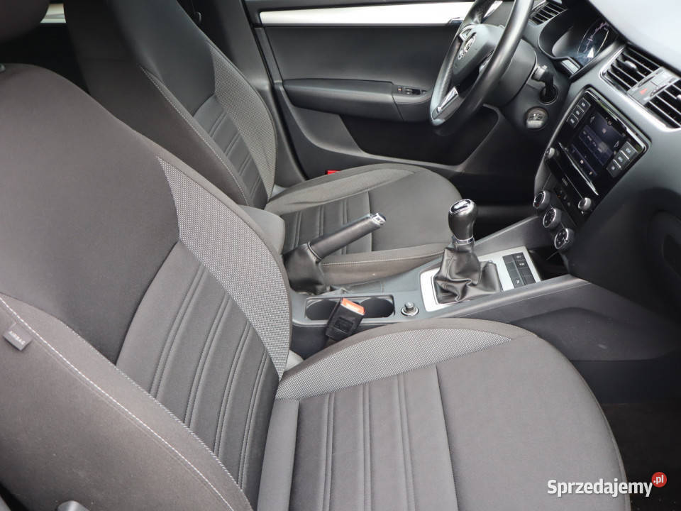 Skoda Octavia 16 TDI gniazdo USB Katowice