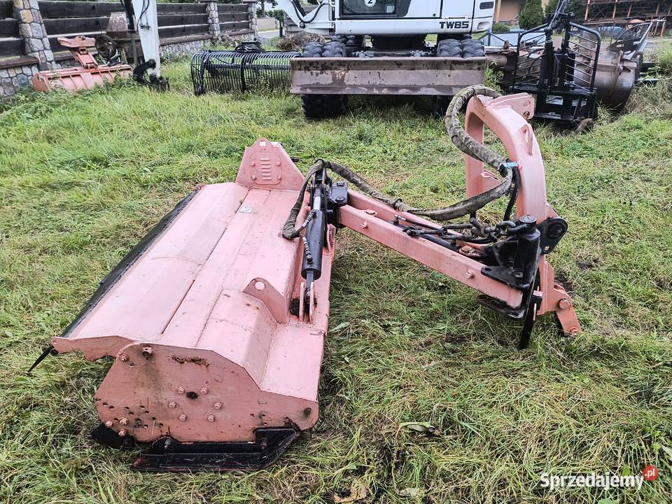 Sprzedam kosiarkę bijakową tylno boczną Kębłowo