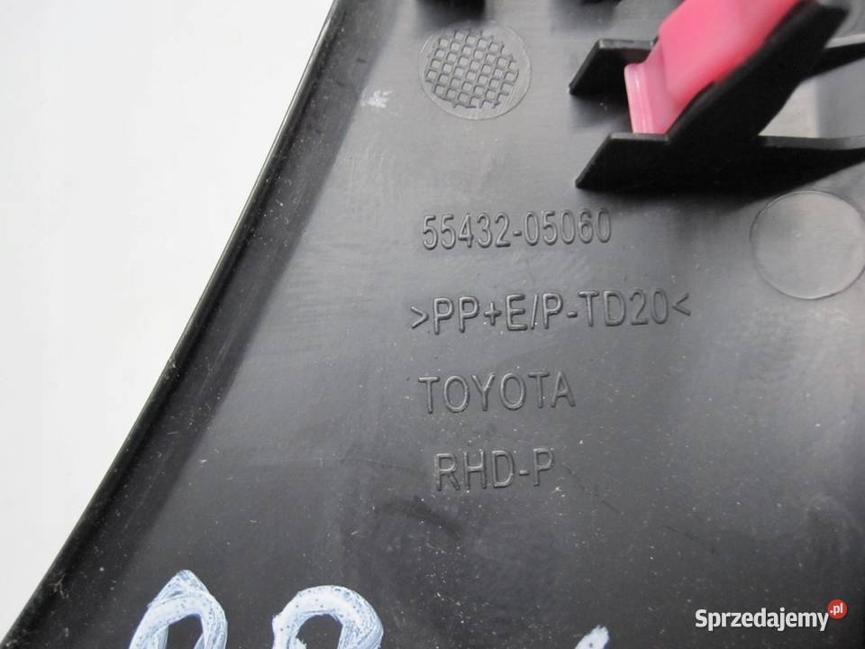TOYOTA AVENSIS T27 III 10r plastik osłona