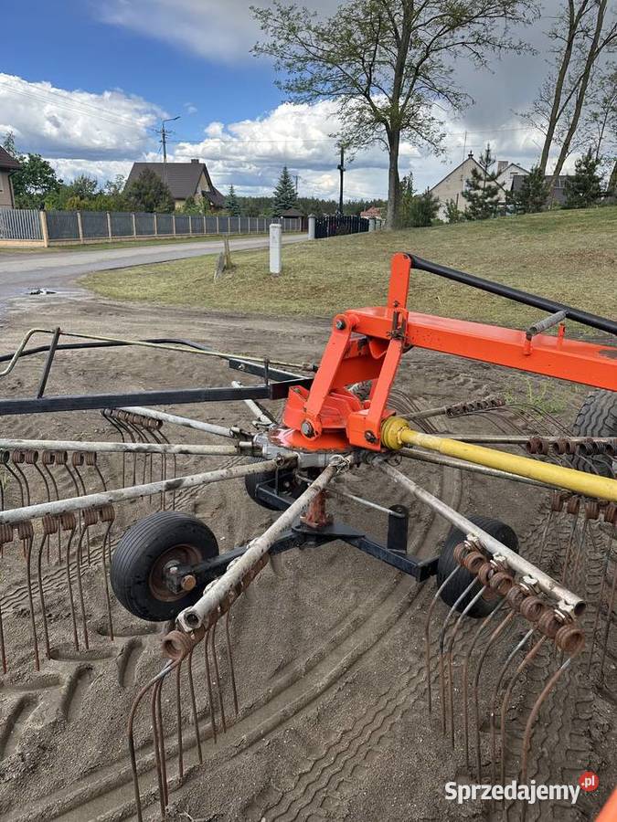 Zgrabiarka dwukaruzelowa Fella TS 671 Krone Łyse