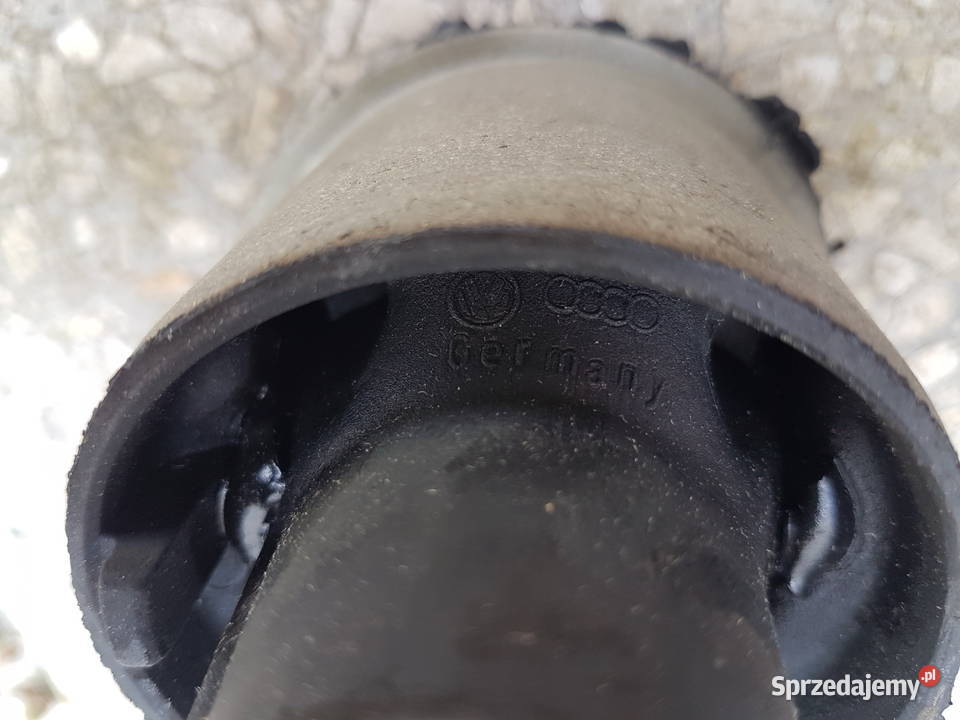 1J0501541C tuleja tylnej belki oryginał vw tuleje i poduszki Toruń