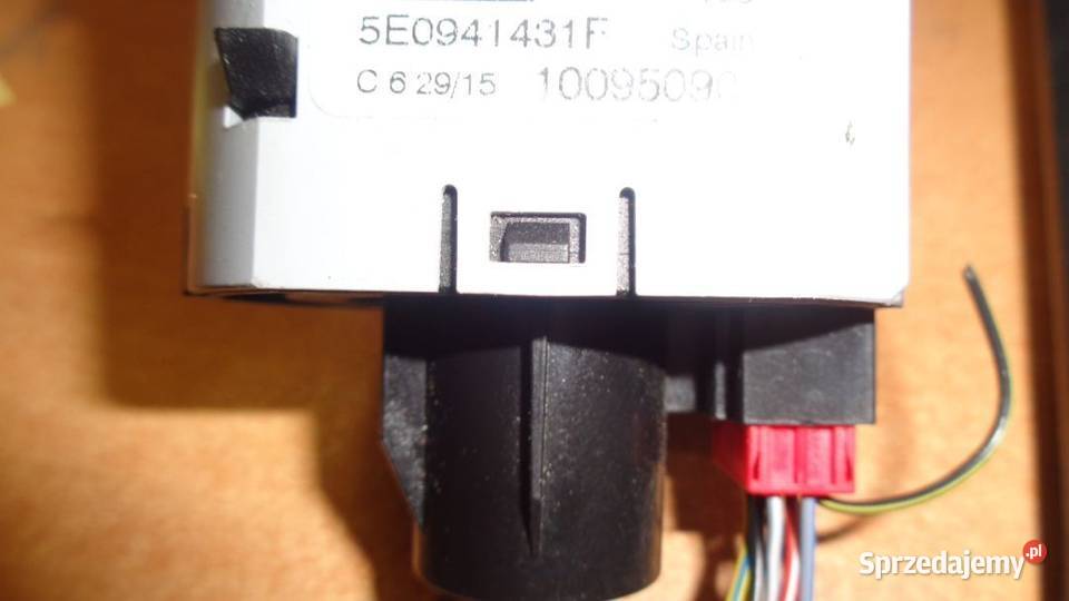 PRZEŁĄCZNIK ŚWIATEŁ SKODA CTAVIA III 5E0941431F Rakoniewice