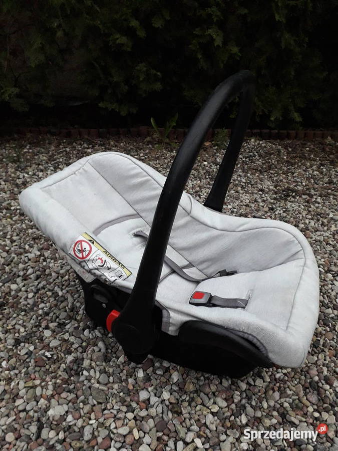 Fotelik samochodowy maluszka 100