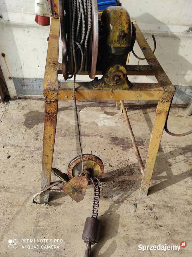 Wciągarkażuraw budowlany ŻBa 015 PRL Rybnik