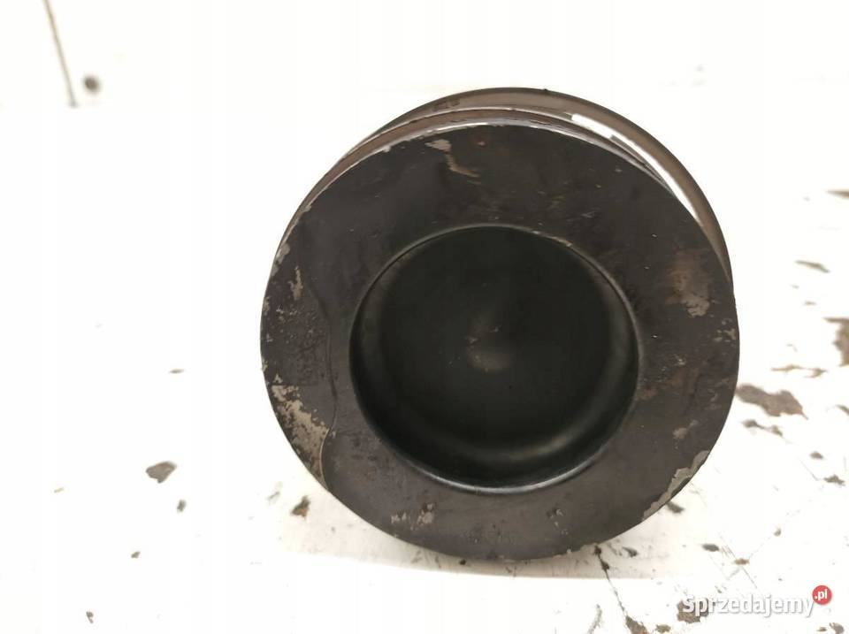 TŁOK KORBOWÓD 82L187 20 D HDI D3 D4 Volvo V40 II Rok produkcji 2016 sprzedam