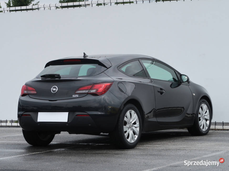 Opel Astra 14 T 1364cm3