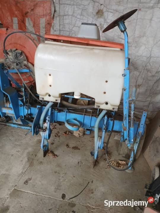 Siewnik pneumatyczny do kukurydzy Świdnik