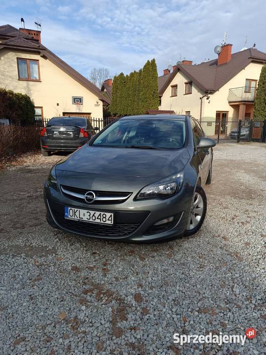 Opel Astra J 2016r 14 benzyna sedan zadbany Kluczbork