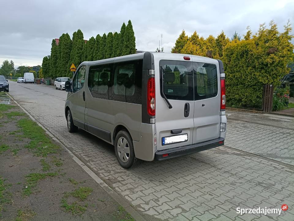 Reno Trafic 20 dci passenger 9 osób klima