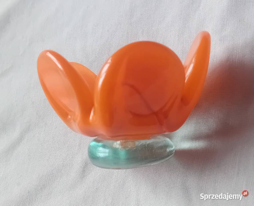 Ręcznie formowany szklany świecznik w stylu Koźminek sprzedam