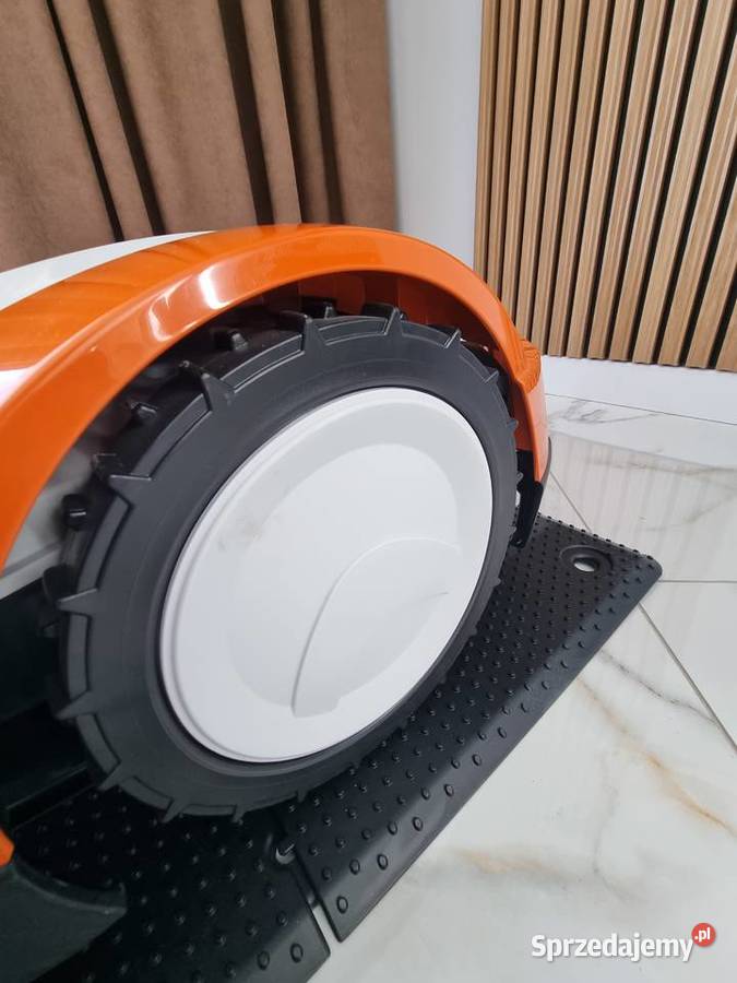 Kosiarka automatyczna STIHl RMI 632 C Nowa z mazowieckie