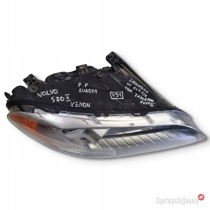 LAMPA Volvo V70 III S80 II PRZEDNIA PRAWA XENON Chełm