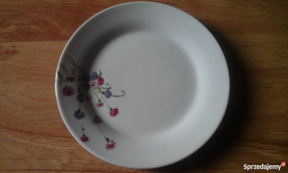 Talerze głębokieMade in China plus talerzyki