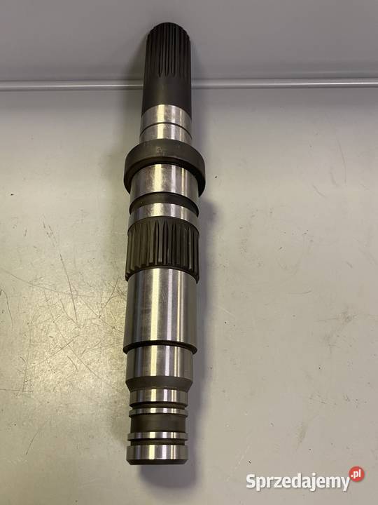 Wałek przekładni rozdzielającej napęd AGCO MF podlaskie Białystok