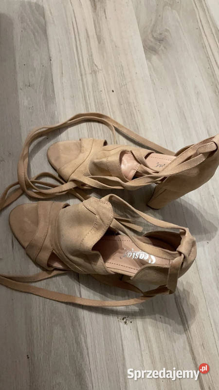 Buty na korku Goszczanów