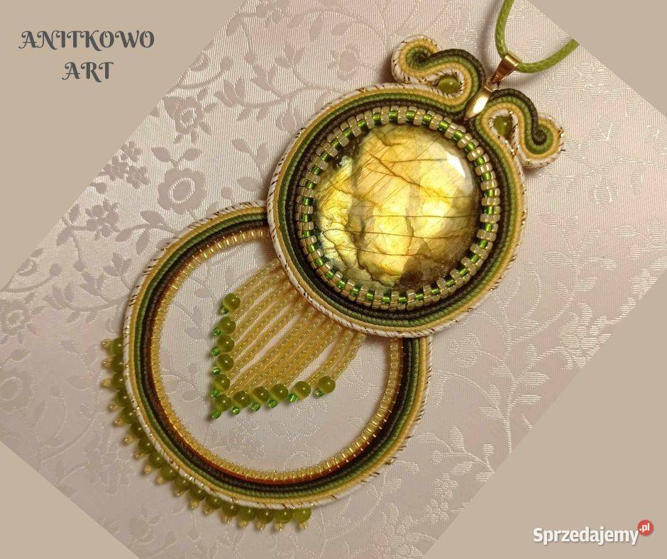 WISIOR Z LABRADORYTEM koło SUTASZ