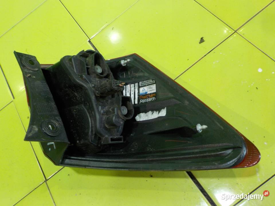 NISSAN QASHQAI I J10 10r 5D lampa prawa tyl Suków sprzedam