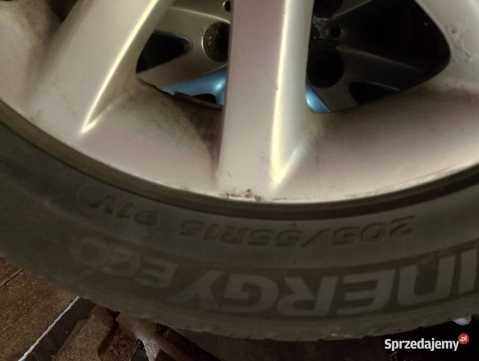 Felgi BMW 4 sztuki stan na zdjęciach 7Jx16 dwie