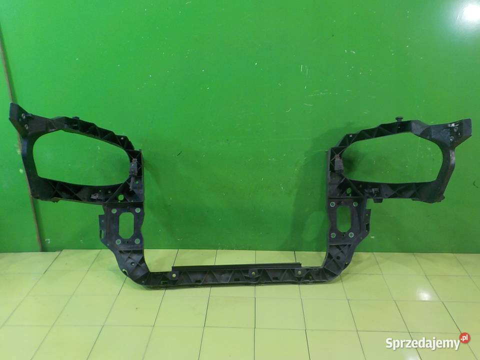 GRAND VOYAGER V 28 CRD AUT 10r 5D pas przedni