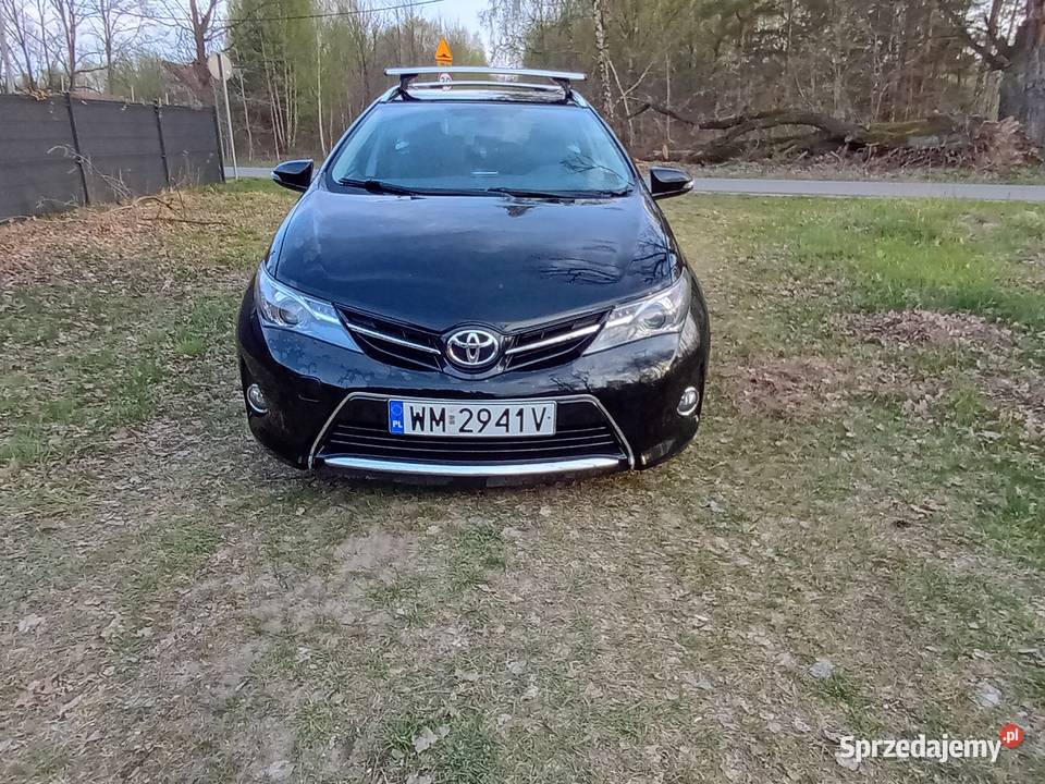 TOYOTA AURIS Combi manualna Stojadła