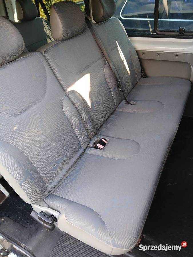 Tylna kanapa Opel Vivaro Trafic Primastar lubelskie Krzemień Drugi