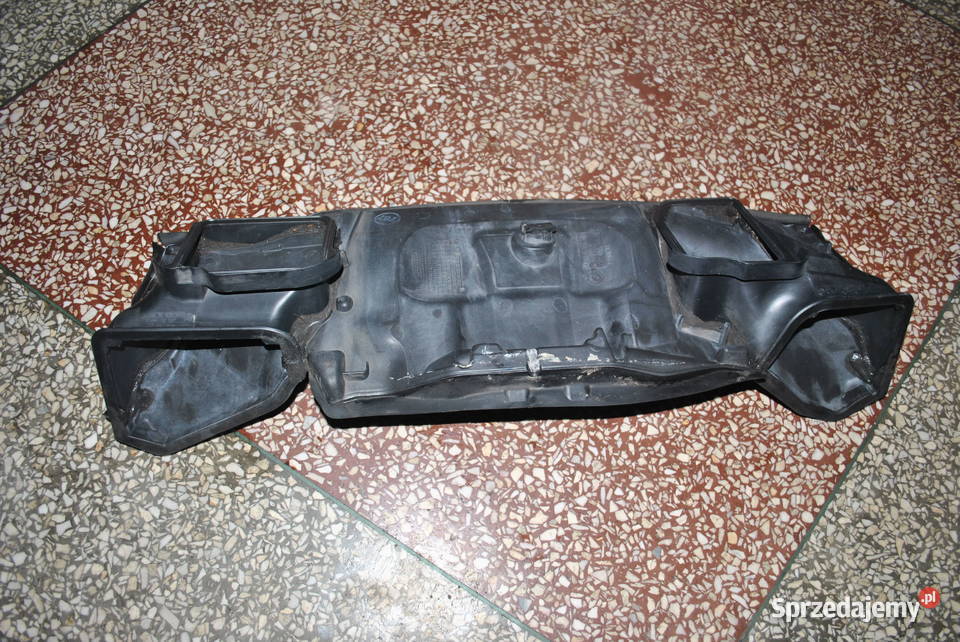 Podszybie kanał powietrza kabiny BMW E60 E61 E63 Podszybia Karoseria Poręba