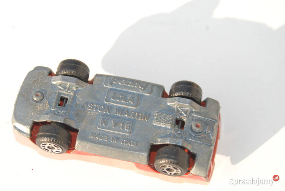 Stara zabawka samochód penny lola aston martin n Cieszyn