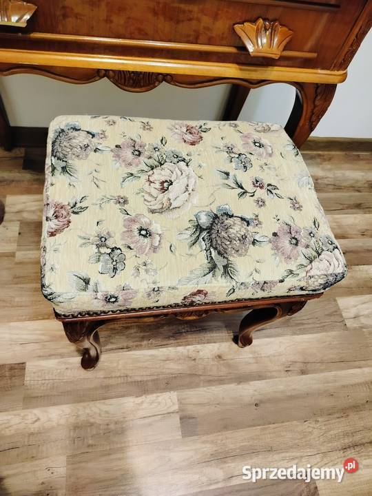 Toaletka Ludwikowska z pięknym pufem Tczew sprzedam