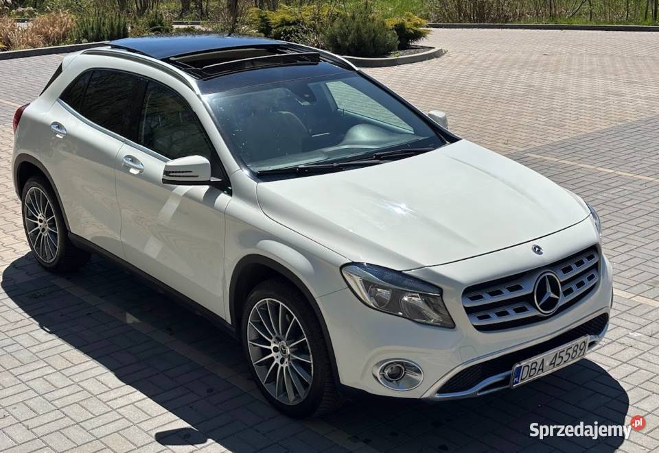 MercedesBenz GLA 250 20 Turbo Panorama Skóra automatyczna