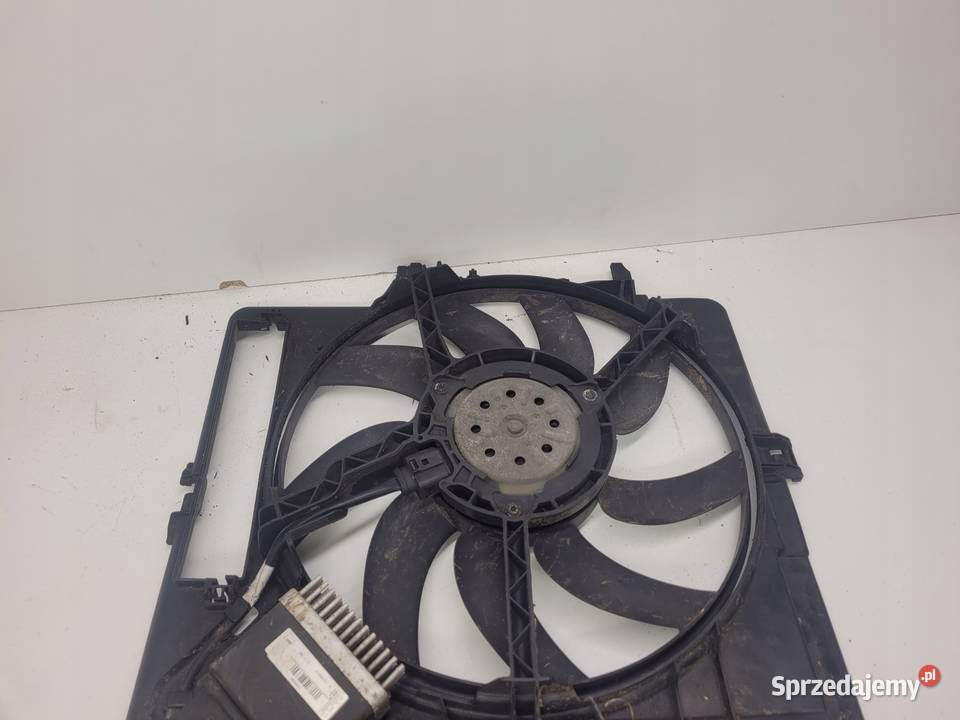 WENTYLATORY OBUDOWA AUDI A4 A5 A6 A7 8K0121003AB Przystajń