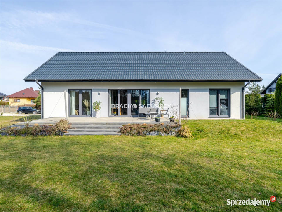 Dom Proszówki 1229m2