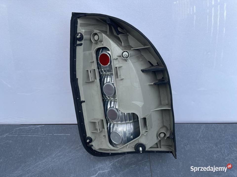OPEL ZAFIRA A LIFT PRAWA LAMPA TYŁ Lampy tylne wielkopolskie Ostroróg