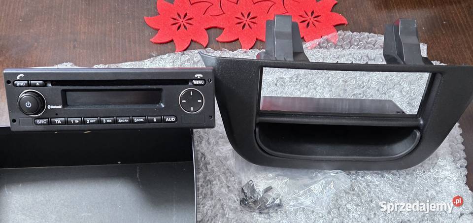 Radio Iveco Daily 2016r KOMPLET radio kieszeń Fabryczne Piotrków Trybunalski