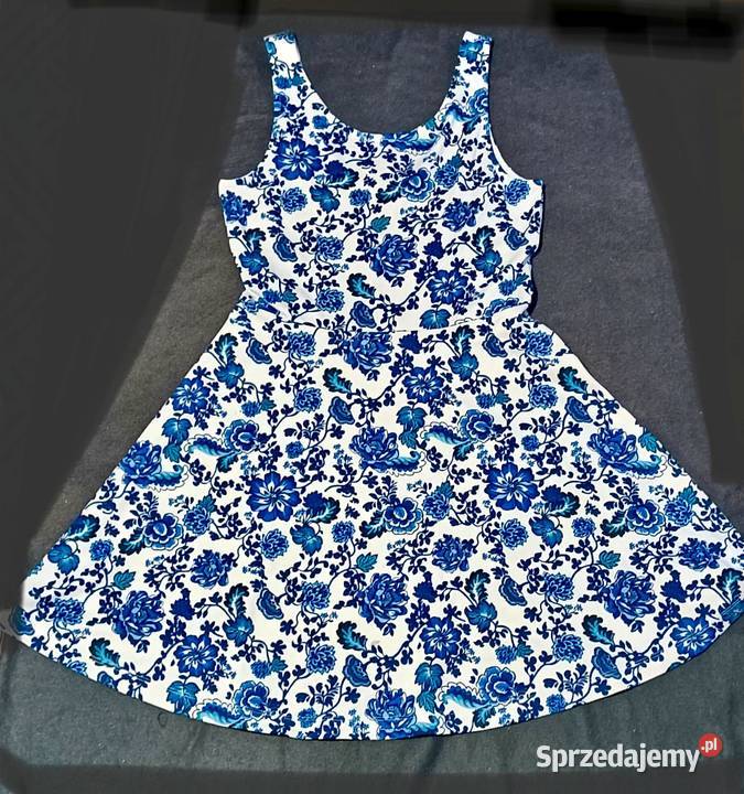 Sukienka w kwiatki M L Rozmiar uniwersalny Warszawa