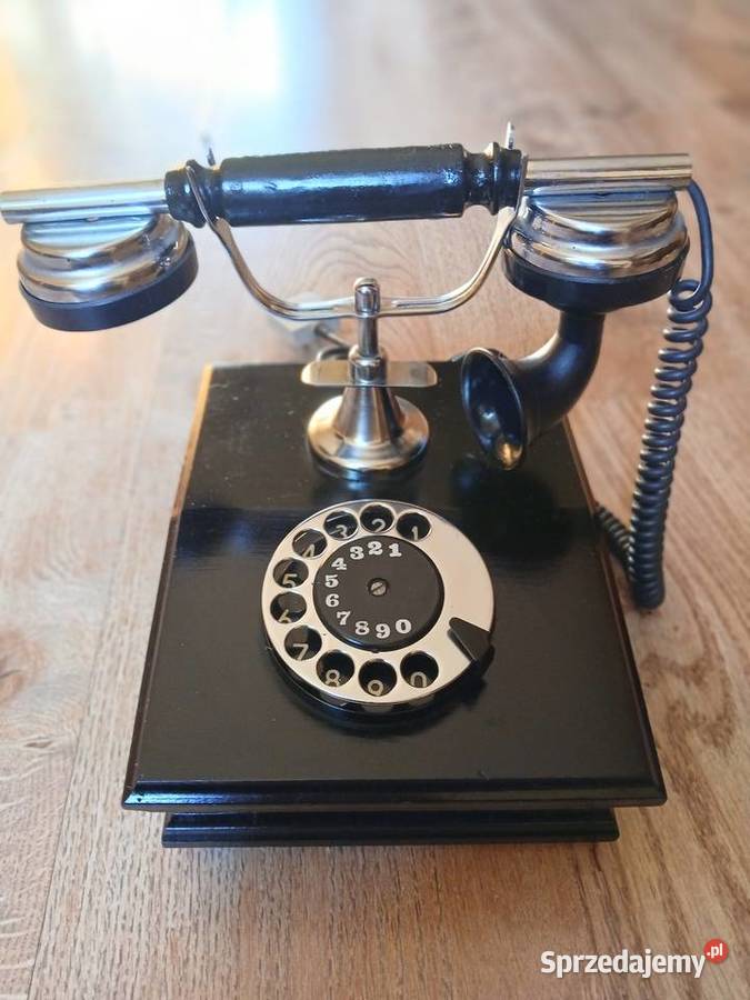 Polski telefon stacjonarny Hrabia z czasów PRL u Kraków