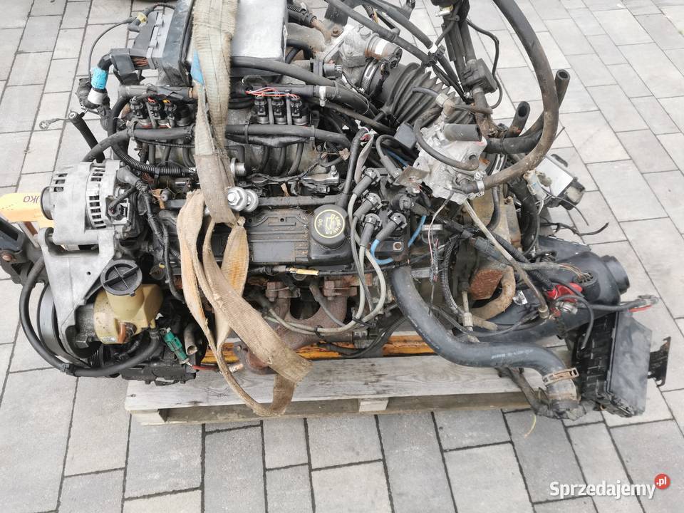 Amerykański kompletny silnik FORD 30 V6 v8 aut sprzedam