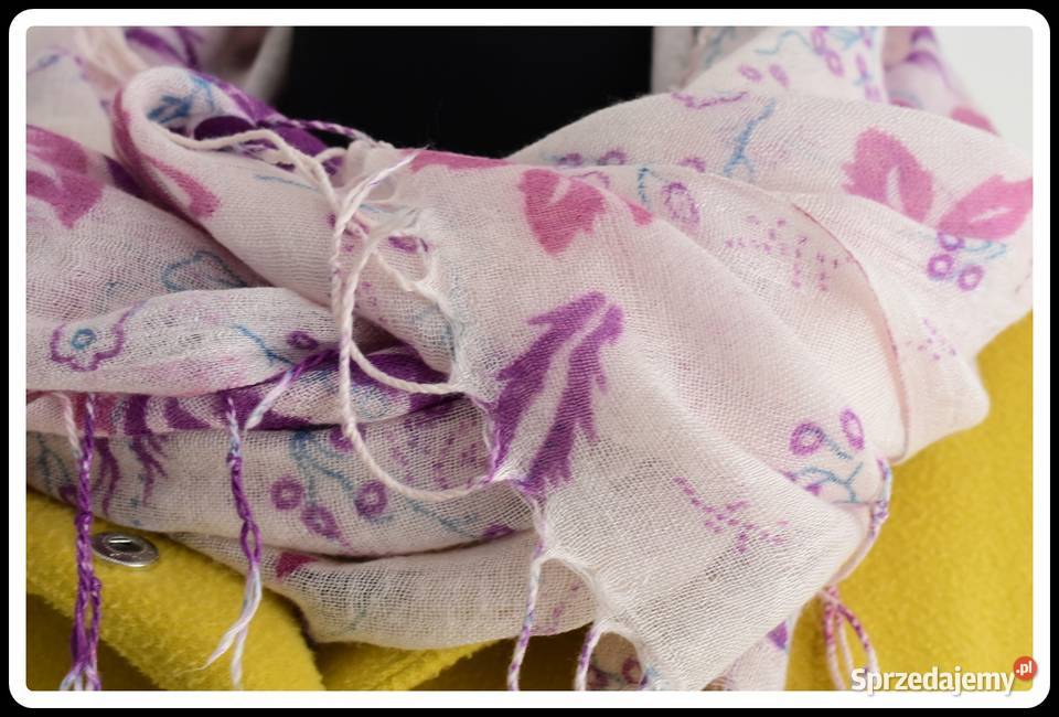 Wiosenna chusta z frędzlami lekka różowa w