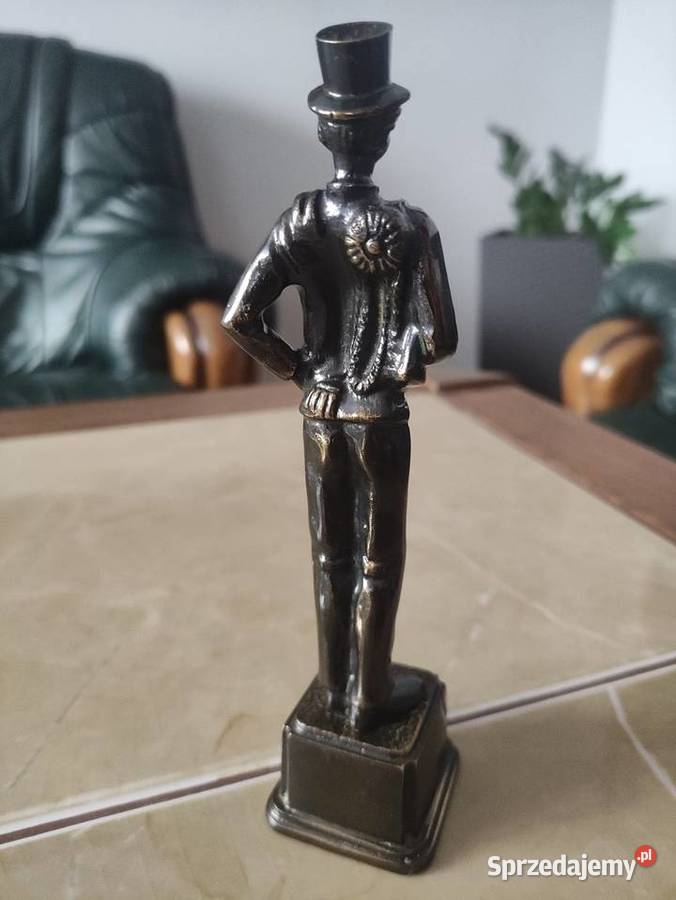 Statuetka kominiarz mosiądz brąz PRL lata 70 te Rękodzieło Janów Lubelski