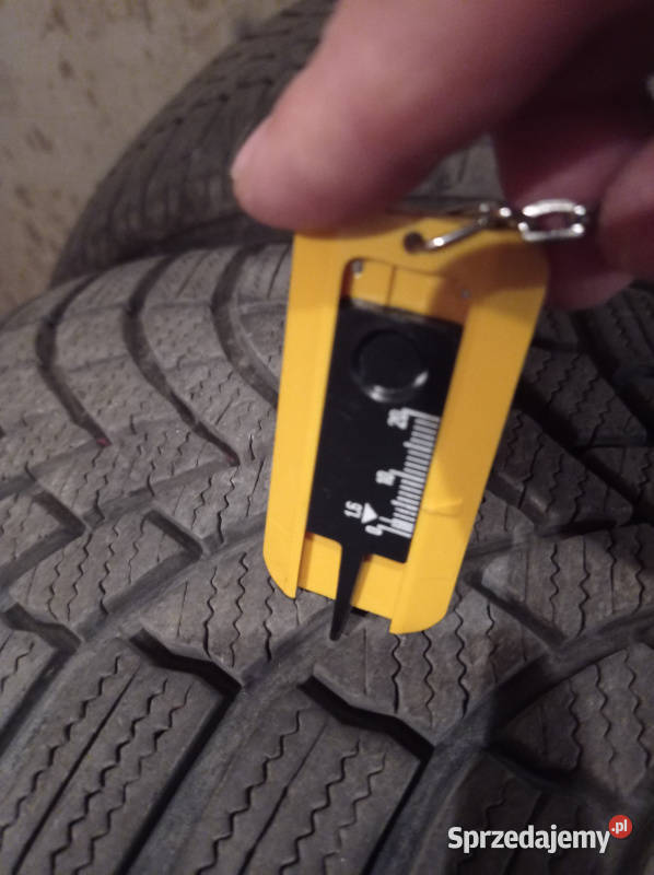 Opony zimowe Bridgestone 20555 R16 91H używane zima świętokrzyskie