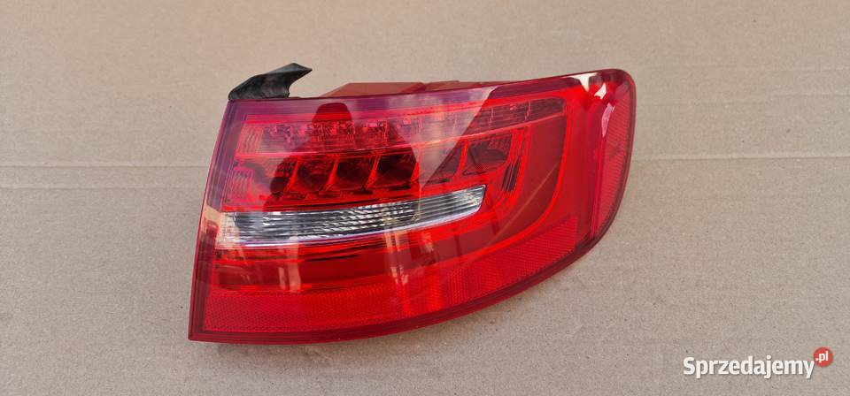 AUDI A4 B8 KOMBI LIFT LAMPA TYLNA PRAWA IDEALNA osobowe sprzedam