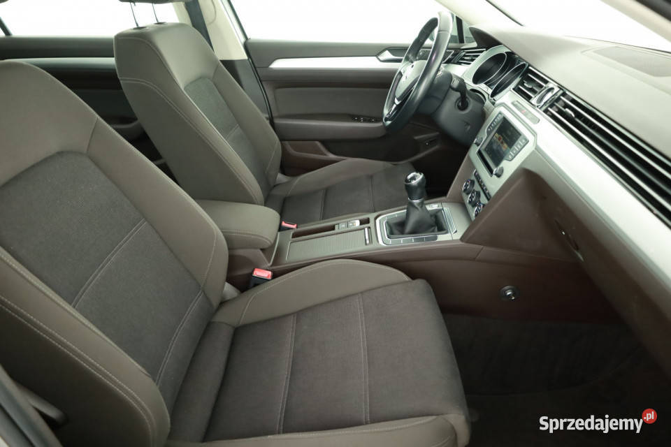 VW Passat 14 TSI światła przeciwmgielne