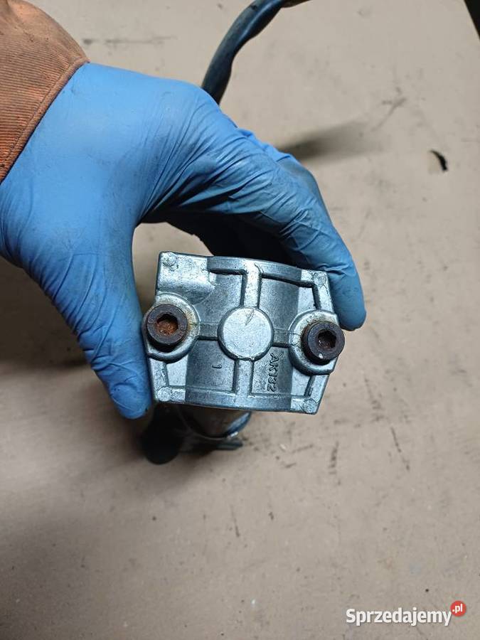 Stacyjka Fiat 126p 125p Polonez 4 piny 2