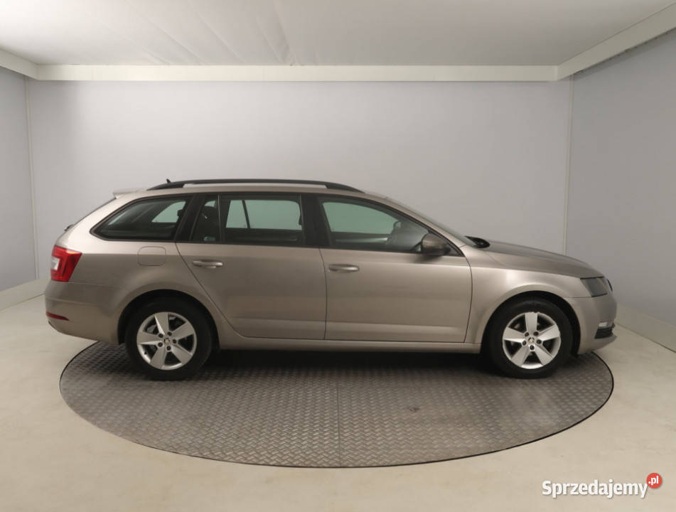 Skoda Octavia 16 TDI nieuszkodzony Octavia Bielany Wrocławskie