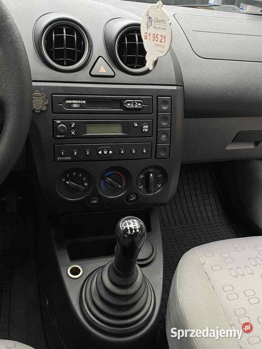Ford Fiesta 14 TDCi 2003 130 000 68 Srebrny Olkusz