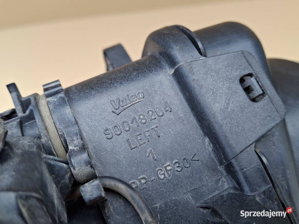 RENAULT GAMA D HALOGEN LEWY LAMPA PRZECIWMGIELNA Bieleń