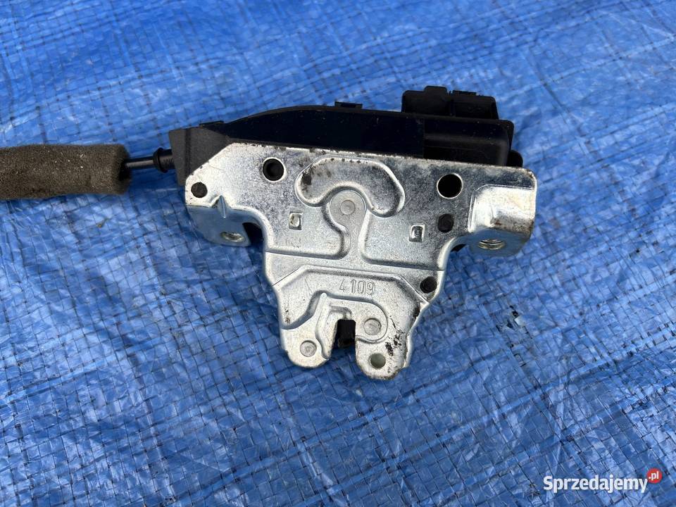 Mercedes W212 Zamek Klapy Bagażnika A2047500185 Zamki, wkładki i kluczyki Bolesławiec sprzedam