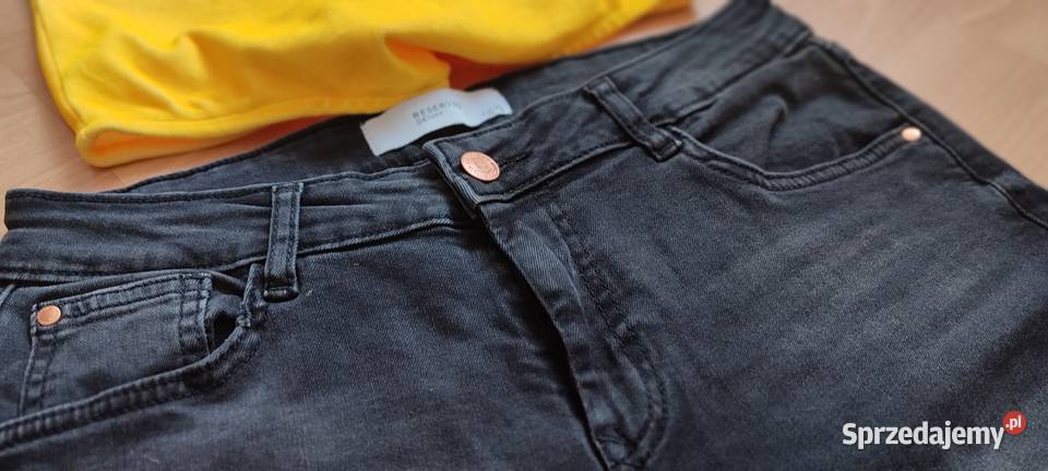 Zestaw spodenki jeans czarne przecierane body Połomia