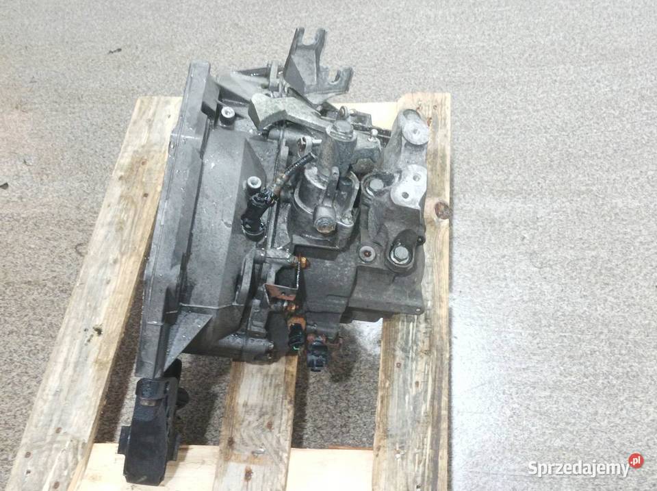 SKRZYNIA BIEGÓW 55564375 20 CDTI Opel Astra IV sprzedam