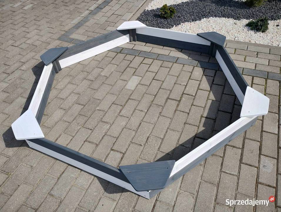 piaskownica dzieci drewniana plac zabaw huśtawka