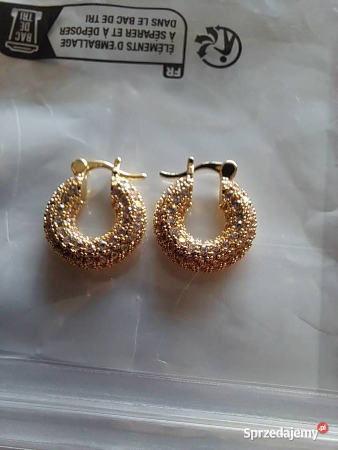nowe piękne kolczyki z cyrkoniami długość 2 brak sprzedam